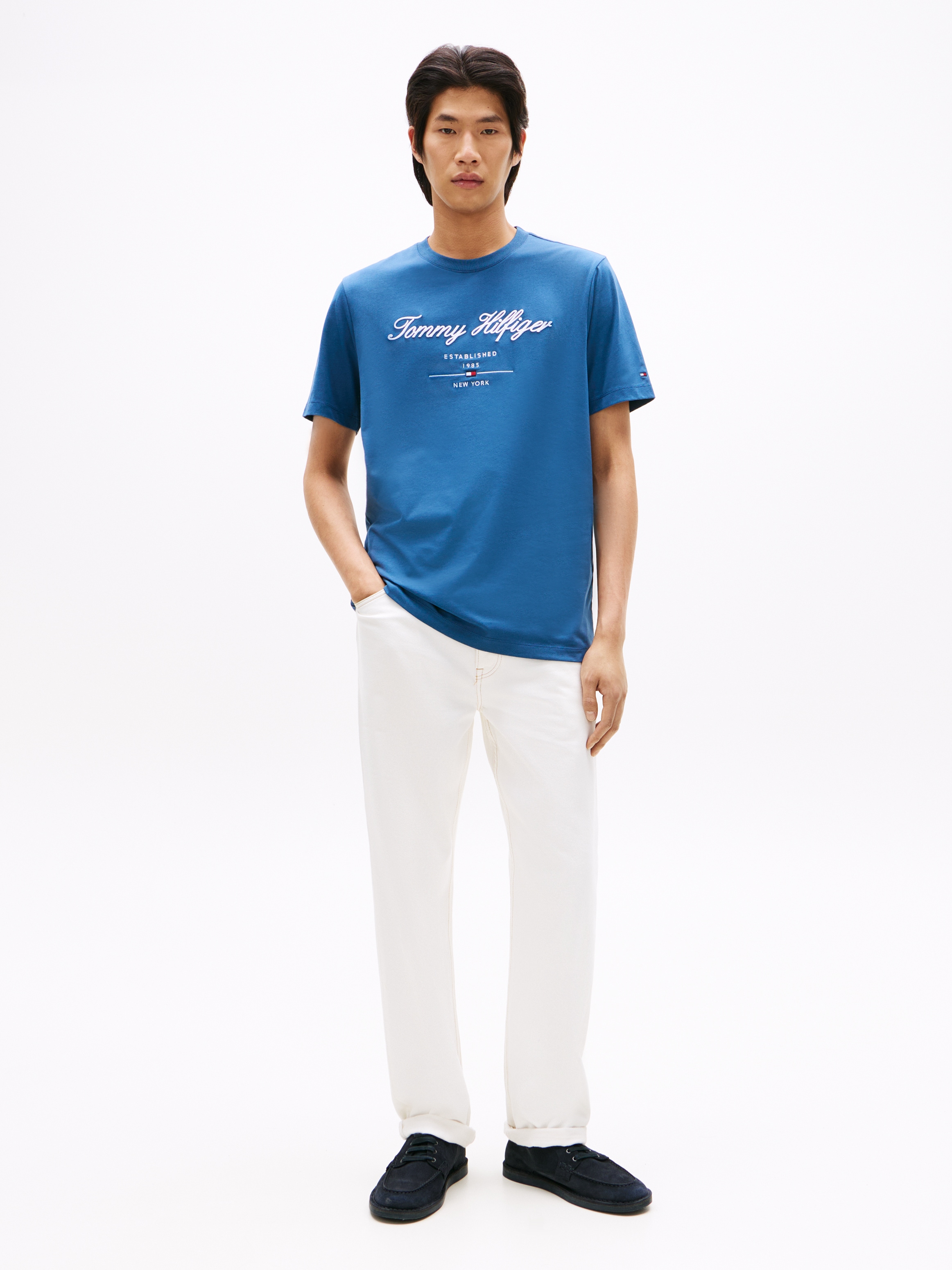 Tommy Hilfiger T-shirt »SCRIPT LOGO TEE« mit aufgesticktem Logo