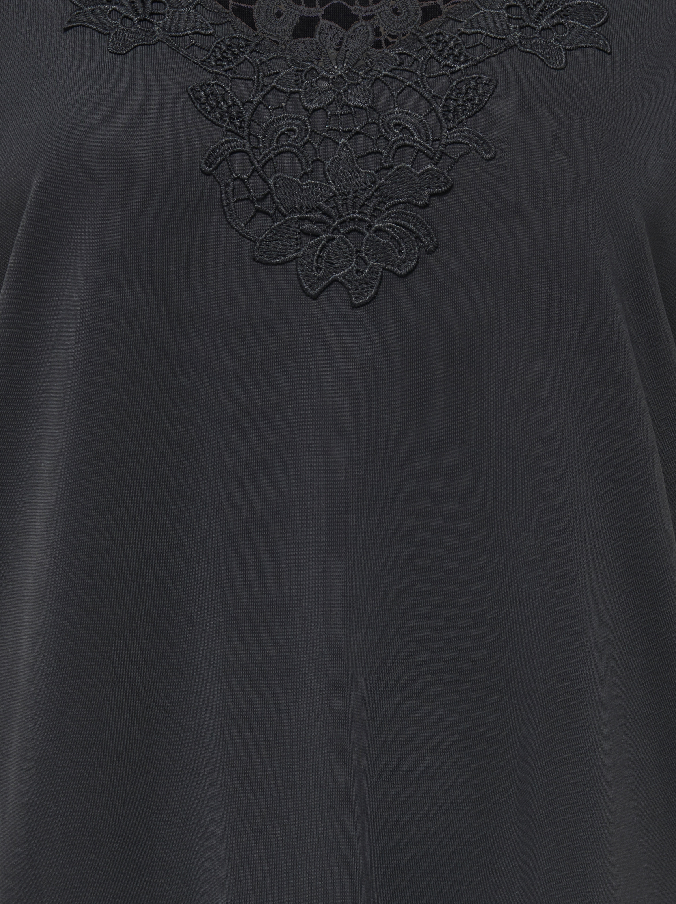 ONLY T-shirt en V »ONLFREE S/S CROCHET TOP CS JRS« mélange de matériaux, coupe régulière
