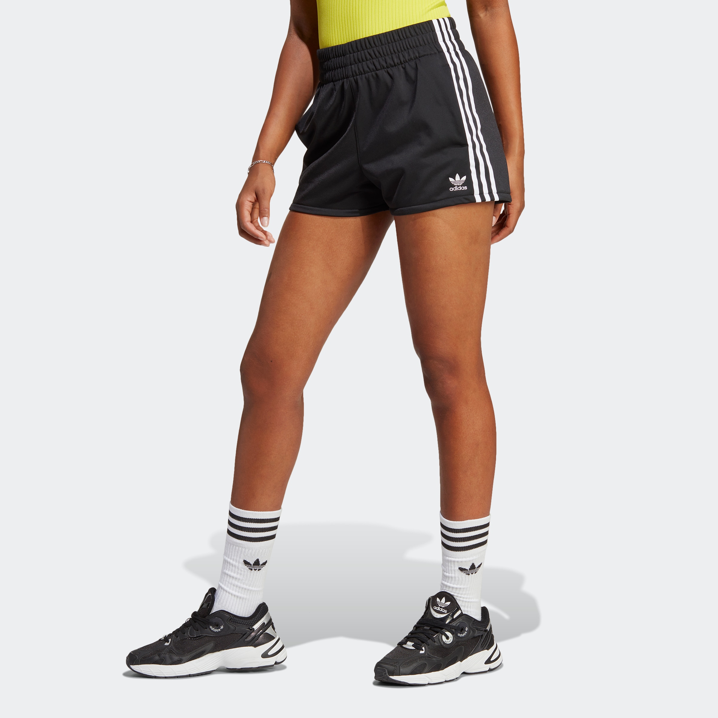 ♕ adidas Originals Shorts »3-STREIFEN«, versandkostenfrei (1 tlg.) bestellen