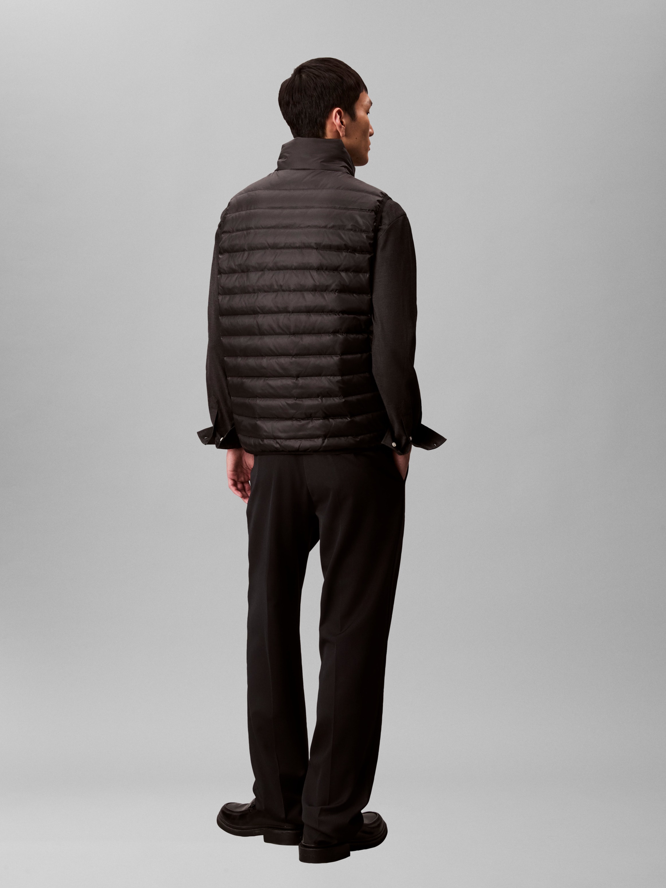 Calvin Klein Gilet matelassé »SLVLSS LT WT NYLON PUFFER VEST« Mit Rundhalsausschnitt