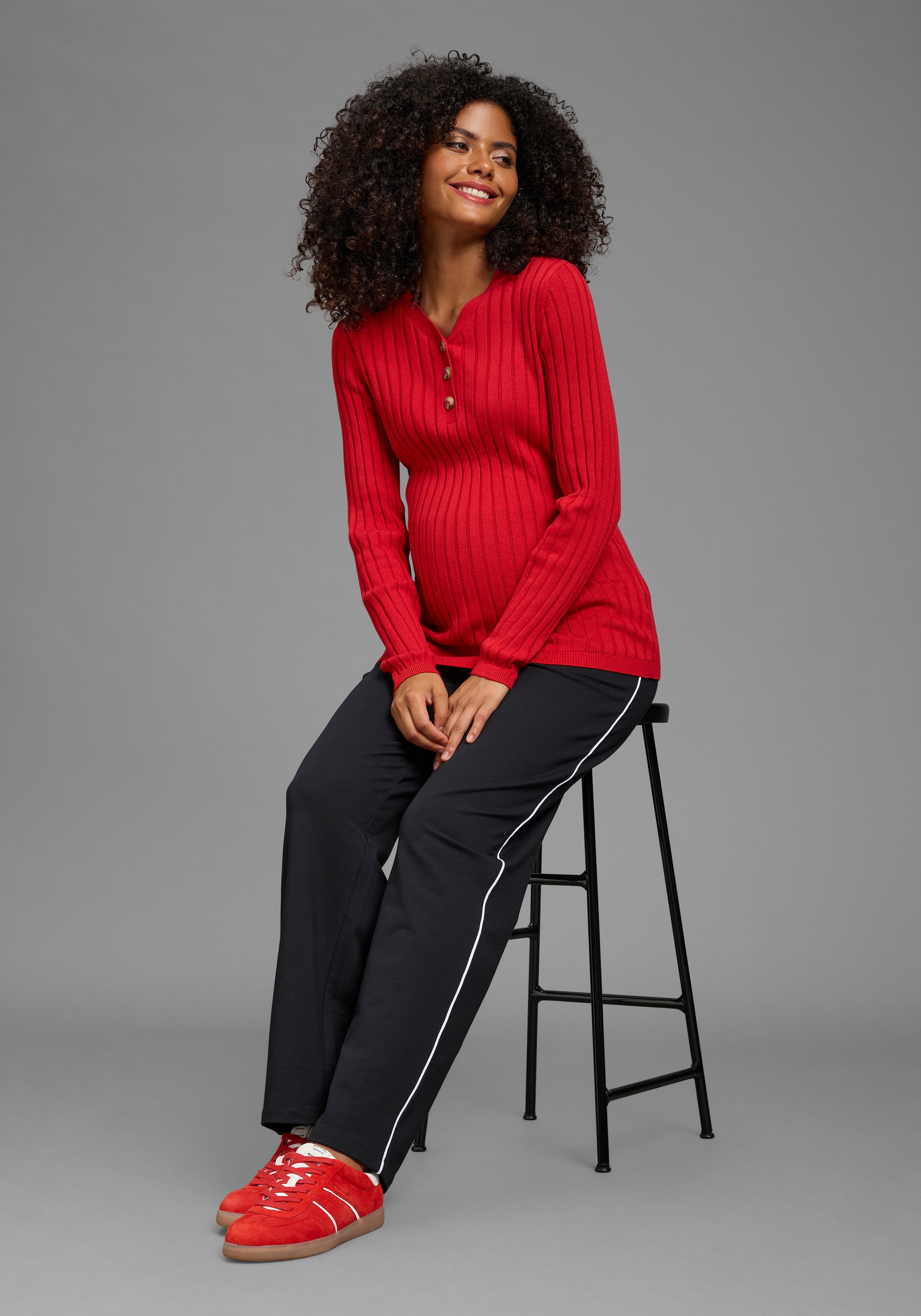 Neun Monate Pull de grossesse »Feinstrick-Umstandspullover mit Knöpfen - Stillpullover« Manches longues, en fine maille, avec un décolleté en V profond