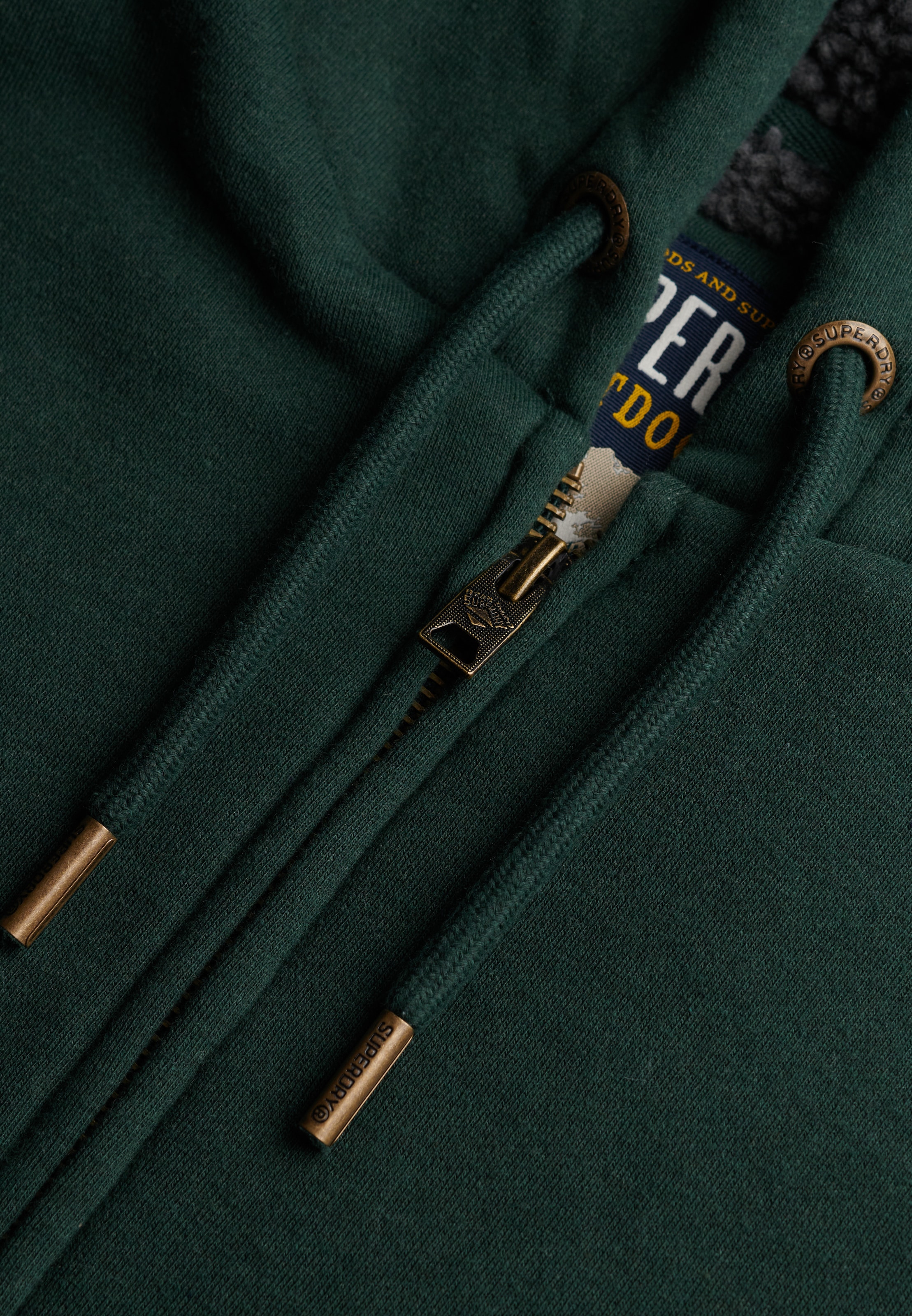 Superdry Sweat à capuche »BORG LINED ZIPHOOD« Mélange de coton, coupe slim