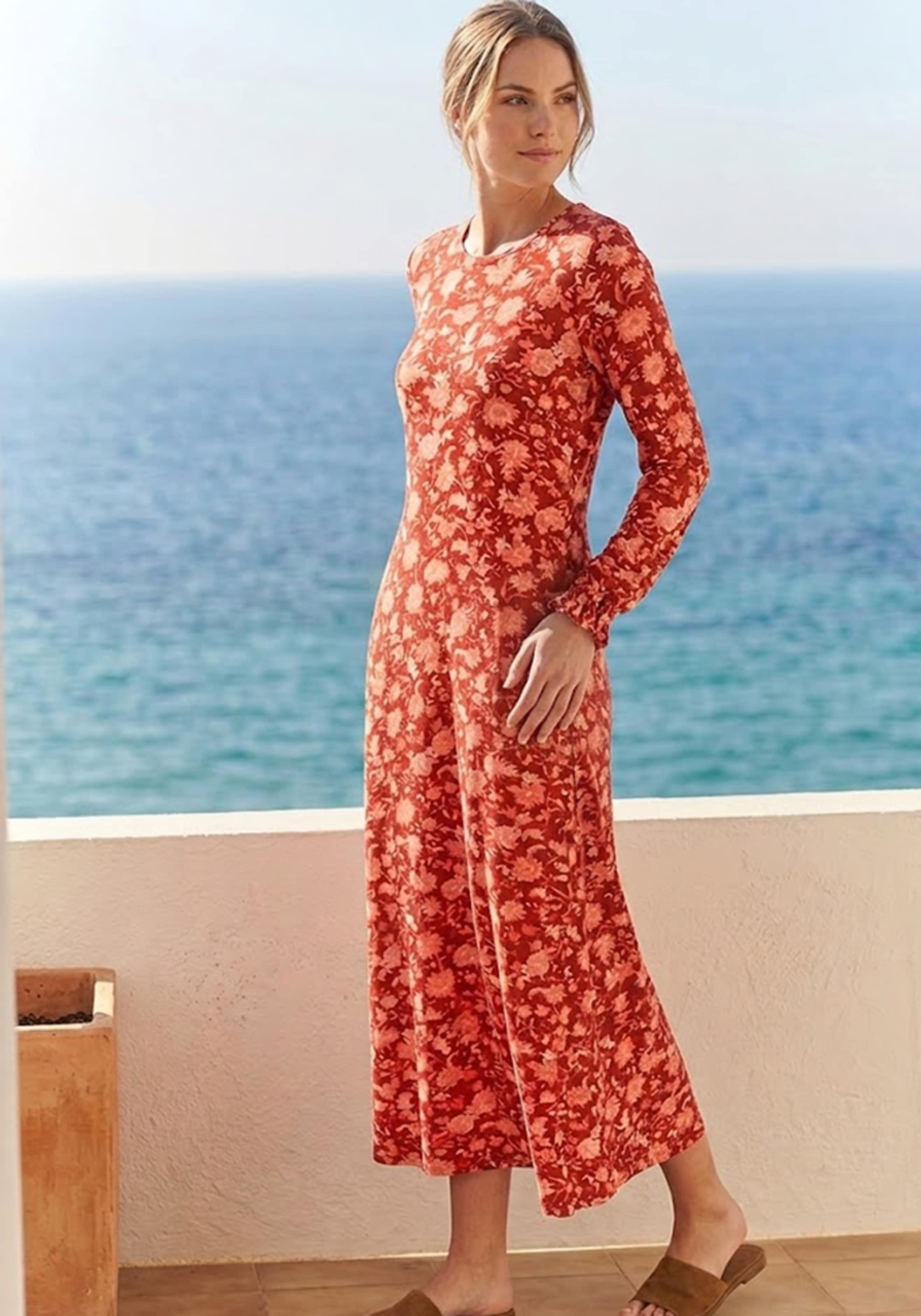 Tamaris Maxi robe »aus elastischer Viskosemischung, taillierte Passform« mit stilvollem Muster, ideal für die Übergangszeit