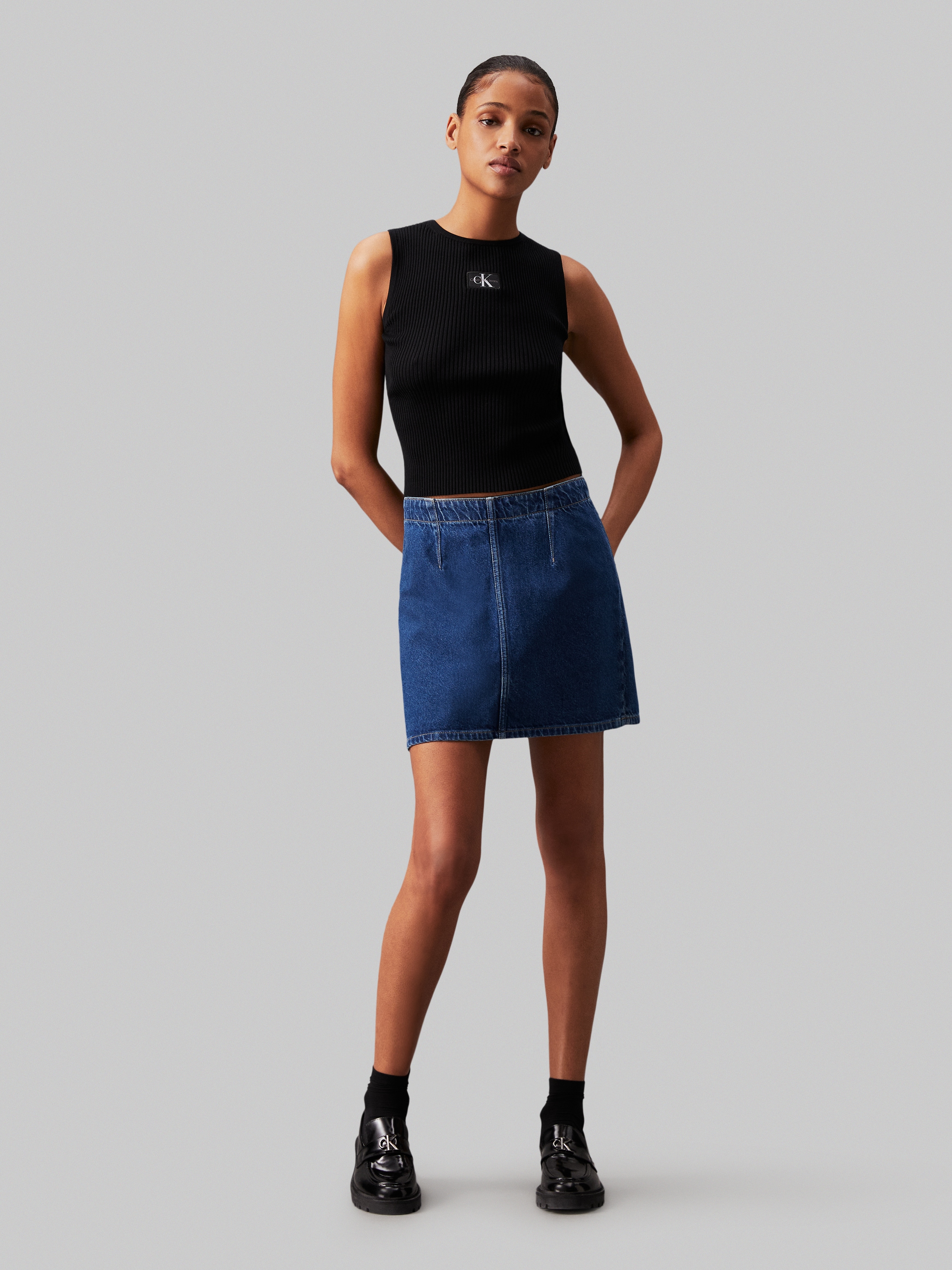 Calvin Klein Jeans Pullunder »WOVEN LABEL SWEATER TANK TOP«, mit Logopatch